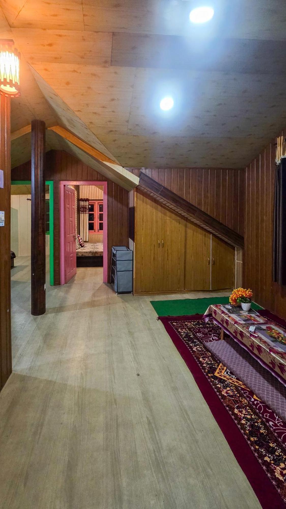 The City Escape Farmstay Shimla Værelse billede